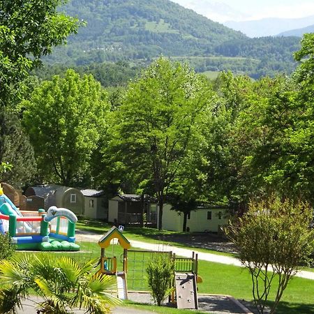 Camping - Piscine - Ccbaieb Montjoie-en-Couserans Exteriör bild