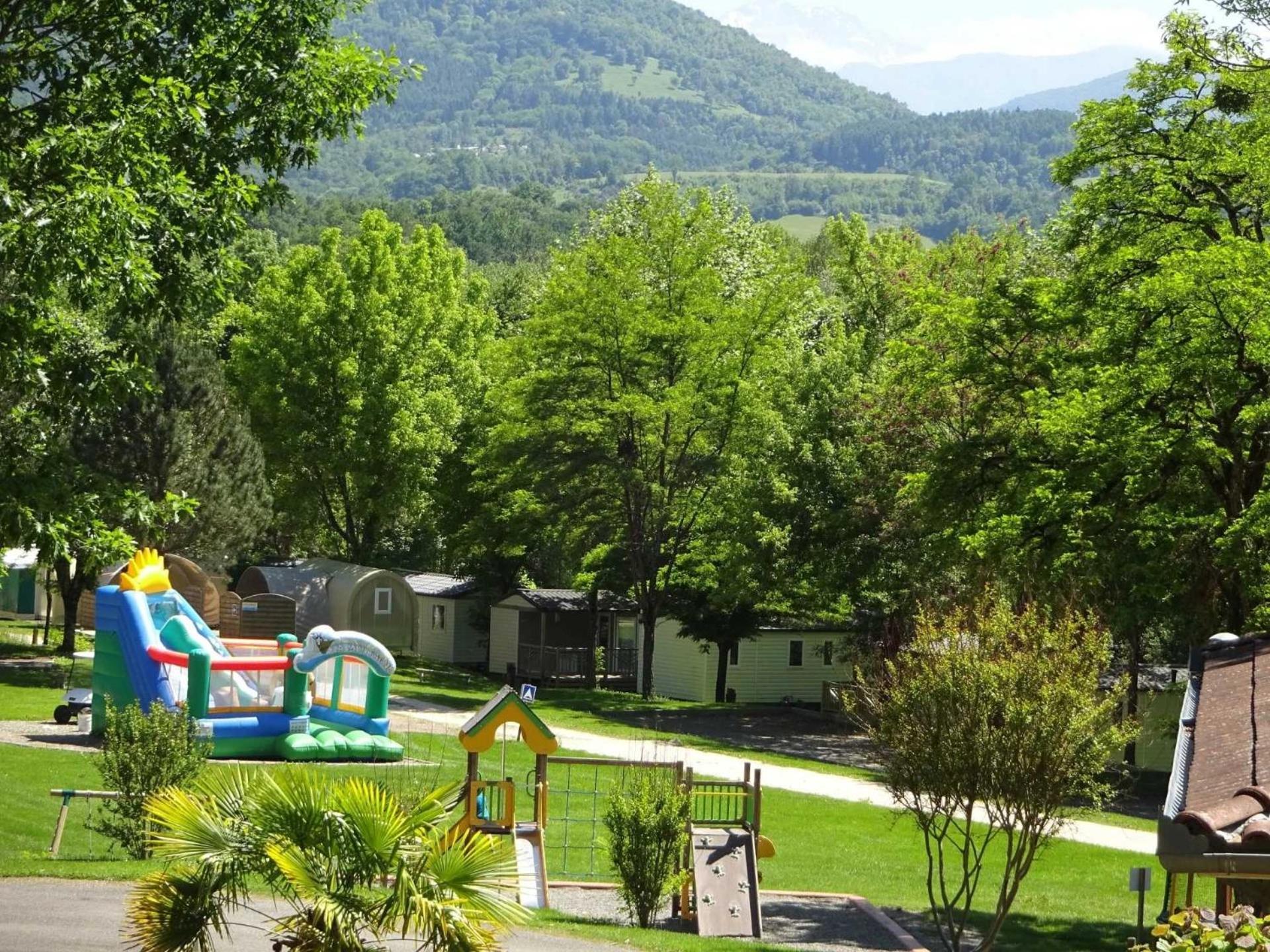 Camping - Piscine - Ccbaieb Montjoie-en-Couserans Exteriör bild